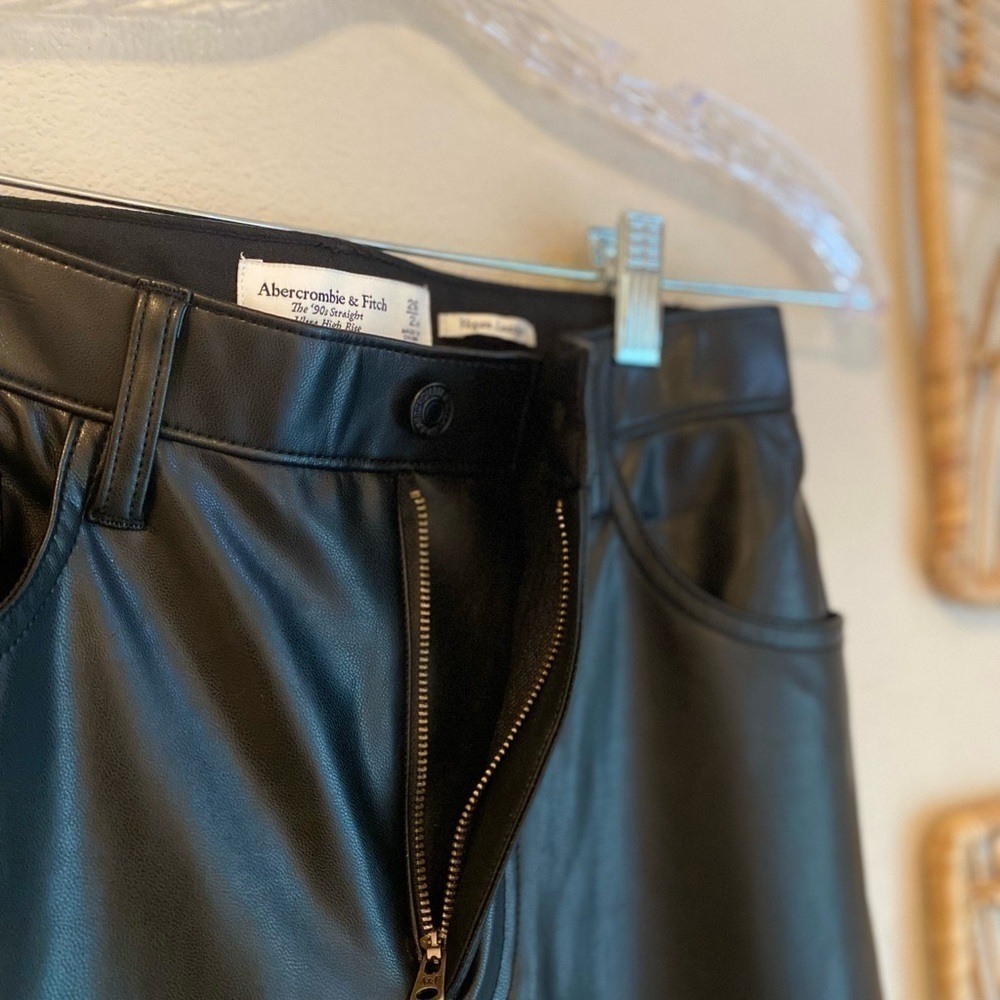 NWT Abercrombie & Fitch 26 Black Leather 90s Straight Ultra High Rise Pants G15 - Picture 7 of 10